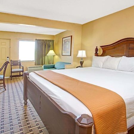 Travelodge Suites By Wyndham Kissimmee Orange Eksteriør billede